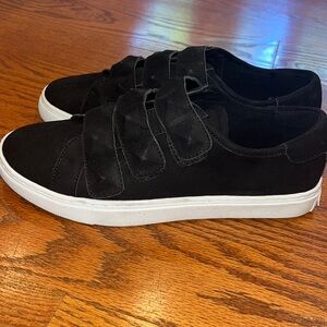 *Never Worn* Rebecca Minkoff Black Velcro ‘Becky’ Sneakers